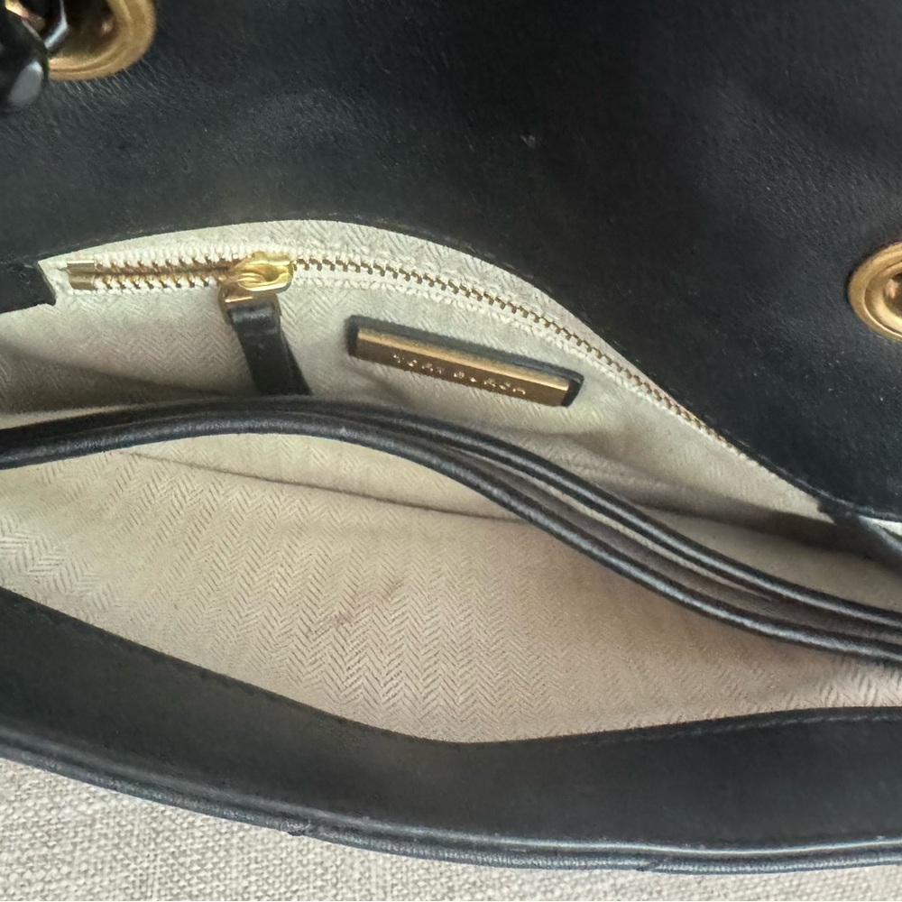 Tory Burch Black Quilted Leather Chain-Handle Shoulder Bag - Picture 10 of 13
